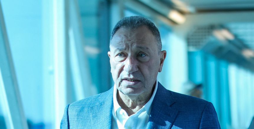 محمود الخطيب يخضع لفحوصات طبية في باريس