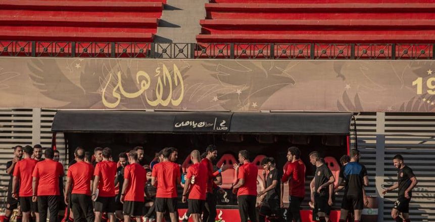 غموض مصير عودة 5 معارين للأهلي.. وكريم نيدفيد في الحسابات