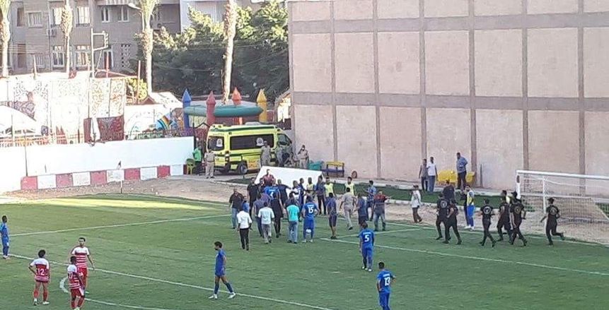 بالصور| حكم «بلدية المحلة والحمام» يستدعي الأمن خوفًا من بطش اللاعبين