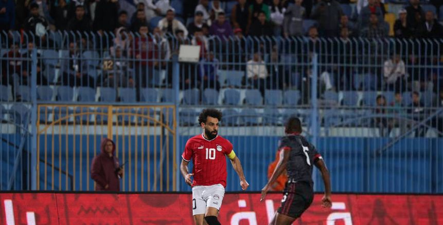 محمد صلاح يهدر فرصة التعادل أمام مرمى غينيا الخالي