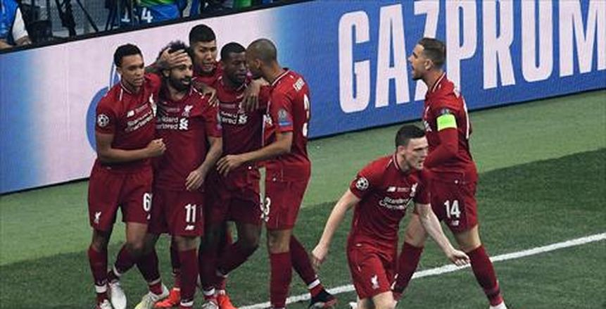 ليفربول يفاوض مدافع أوجسبورج لتعويض رحيل مورينو