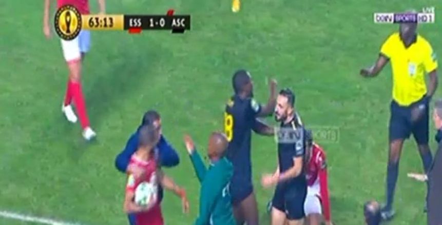 لاعب النجم الساحلي يعتذر لعلي معلول