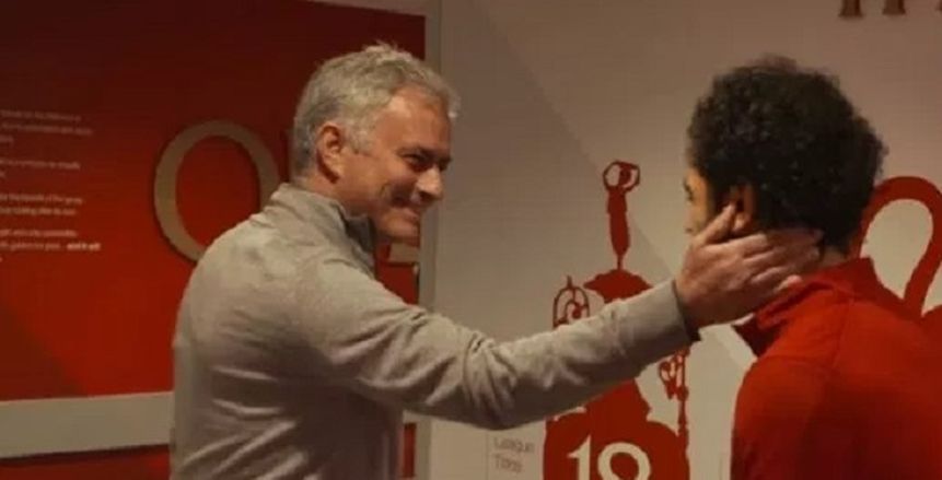 «مورينيو» يشيد بما يقدمه «صلاح» مع ليفربول