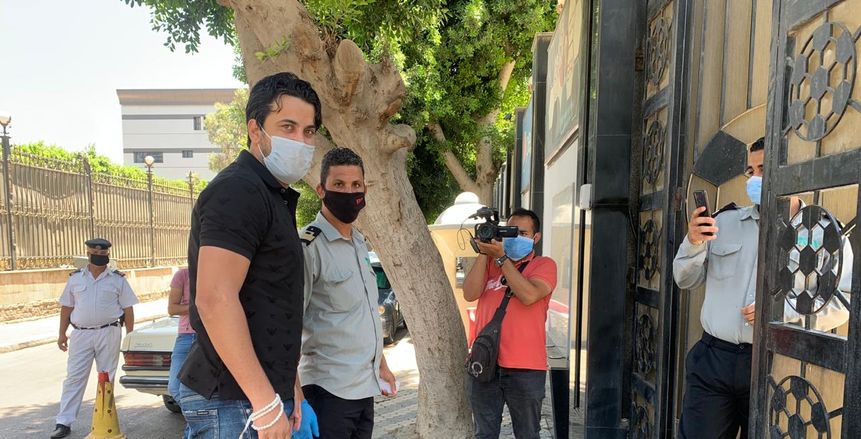 فتح الله ممثلا عن بيراميدز في اجتماع مدربي الدوري مع اتحاد الكرة (صور)