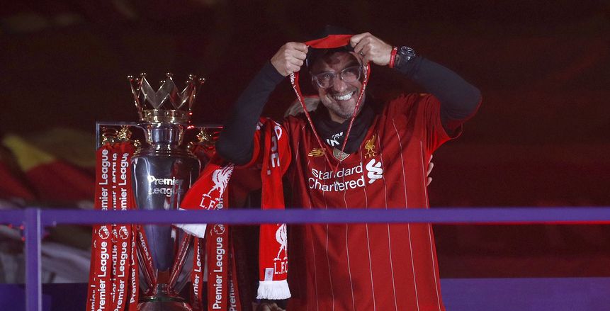 كلوب: محمد صلاح لاعب رائع واستحق الحصول على كرة الهاتريك
