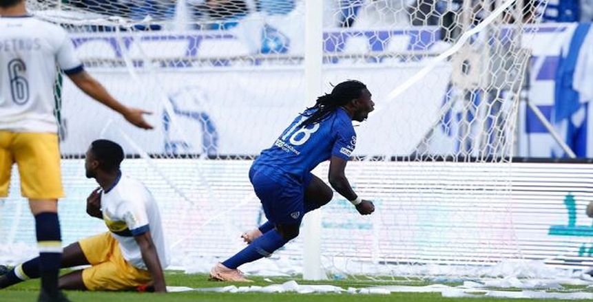 مباراة الحسم بالدوري السعودي.. جوميز يقود كتيبة الهلال في مواجهة الشباب