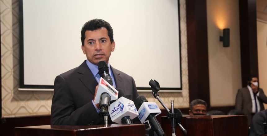 وزير الرياضة: نتواصل مع وزارتي الطيران والخارجية لحل أزمة بعثة الزمالك