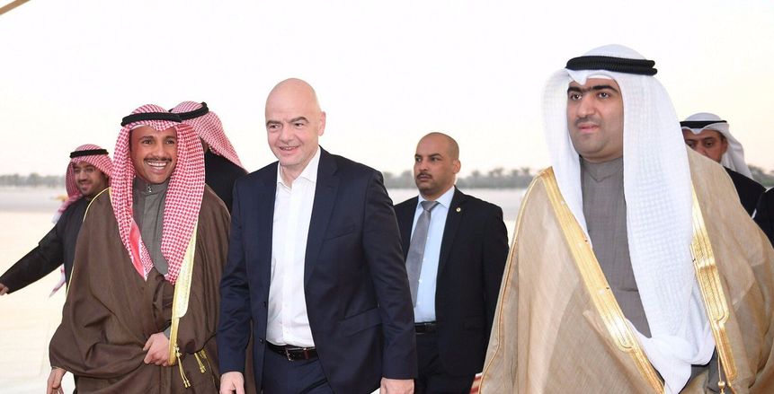بالصور| «إنفانتينو» لأمير الكويت: سعيد للغاية بعد رفع الإيقاف عن كرة القدم الكويتية