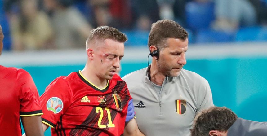 بعد إصابته ضد روسيا.. لاعب بلجيكا خارج يورو 2020