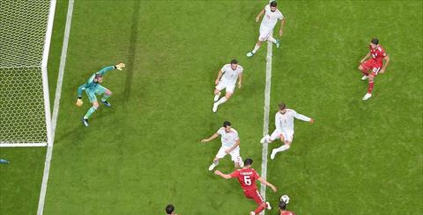 بالفيديو| حكم مباراة إيران وإسبانيا يلغي هدفاً للإيرانيين