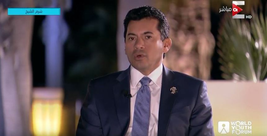 وزير الرياضة يوجه رسالة للشعب التونسي بعد مباراة «الأهلي والترجي»
