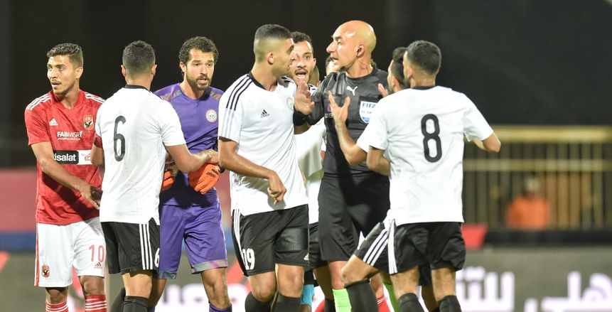 مهاجم طلائع الجيش يسجل هدفا بيده أمام الأهلي والحكم يلغيه