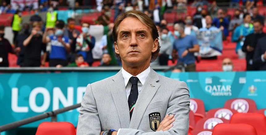 تصرف غريب من روبرتو مانشيني خلال مباراة السعودية وكوريا الجنوبية