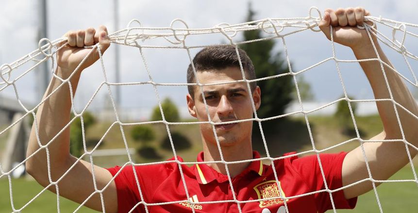 حارس بلباو مشيدا بـ"فالفيردي": أسلوبه يتناسب مع برشلونة