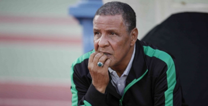 عبدالقادر عمراني.. يقود أول مباراة مع المولودية في مواجهة الزمالك