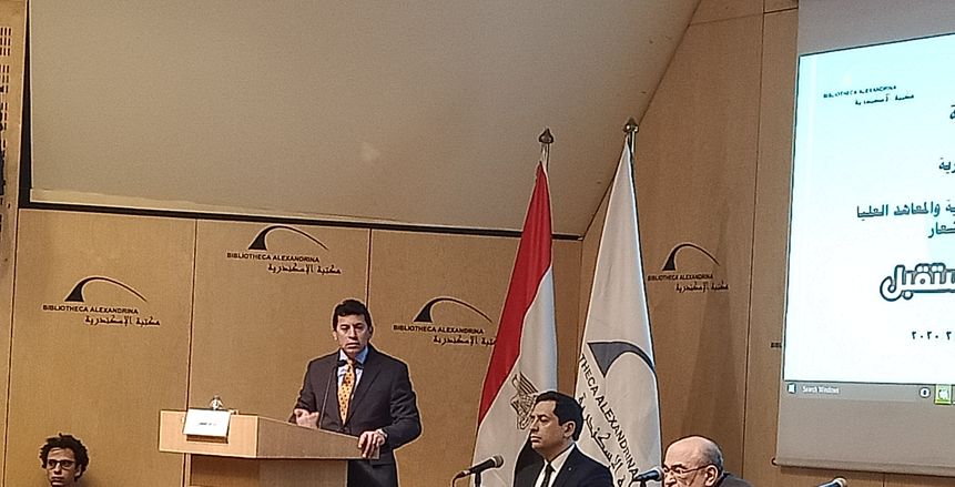 وزير الرياضة عن أحداث القمة: الدوري شبه محسوم.. ويعلن موعد عودة الجماهير