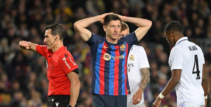صدمة بايرن ميونخ في ليفاندوفسكي.. ودور برشلونة
