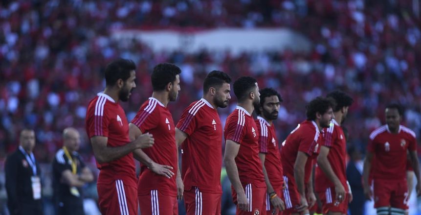 الأهلي يدرس تأجيل التعاقد مع بديل الشحات وكهربا