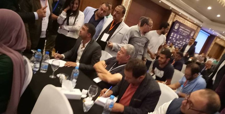بالصور| "شوبير" يتابع عملية الفرز بالانتخابات والمؤشرات تؤكد فوزه مع دينا الرفاعي