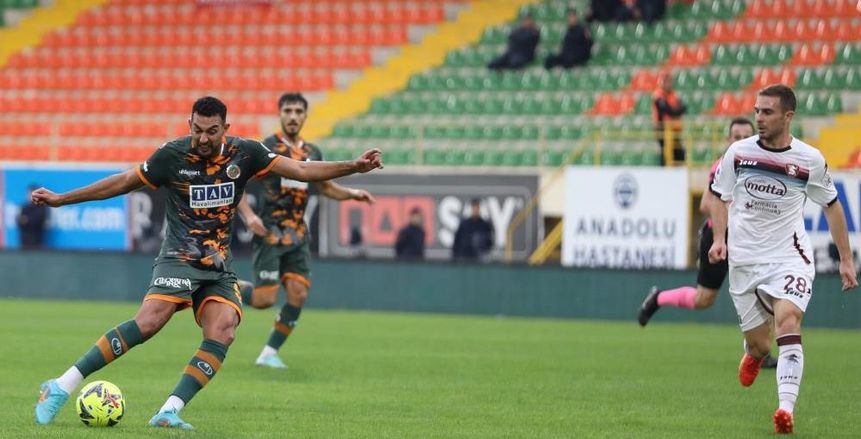 كوكا يسجل تاسع أهدافه بالدوري التركي بهدف في شباك أنطاليا سبور «فيديو»