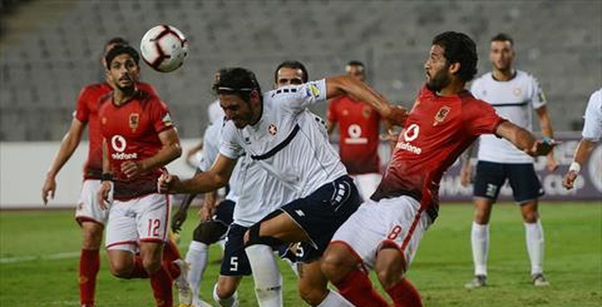 مدافع الاهلي يلوم مهاجمي الأحمر بسبب أهدار الفرص