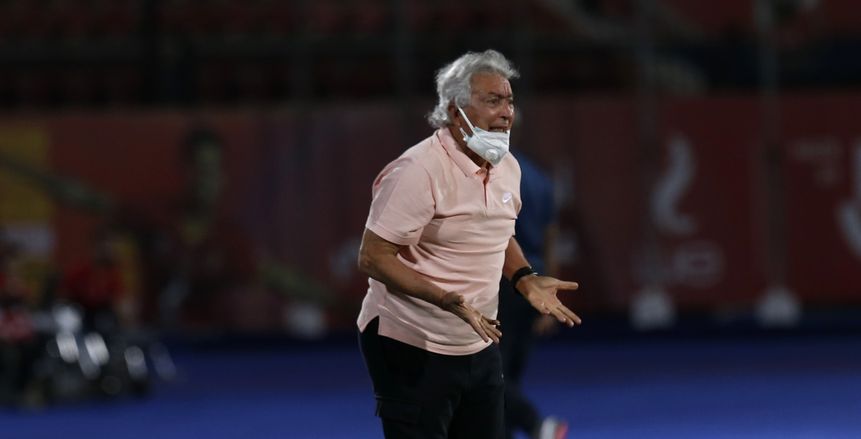 فتح النار على الجهاز المعاون.. شوبير يكشف كواليس مكالمة ساخنة مع حلمي طولان