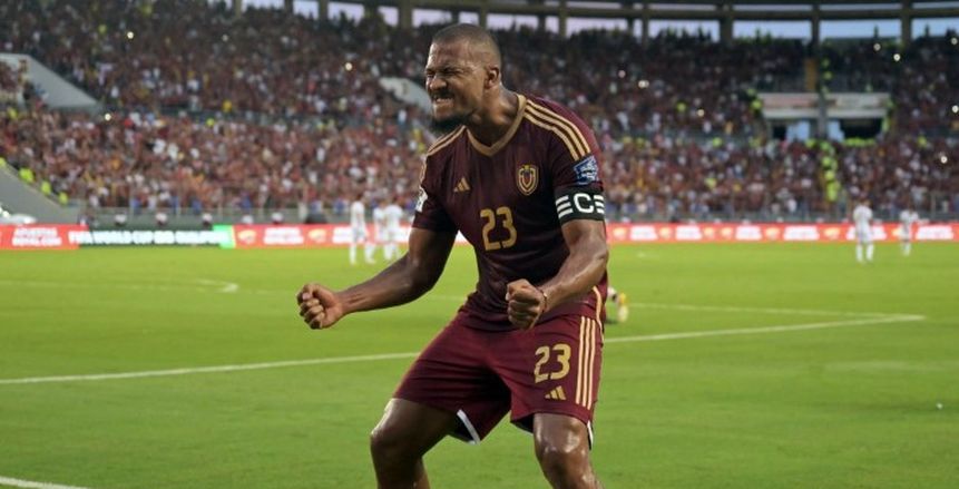 هدف غريب في مباراة فنزويلا وبوليفيا في تصفيات كأس العالم «فيديو»
