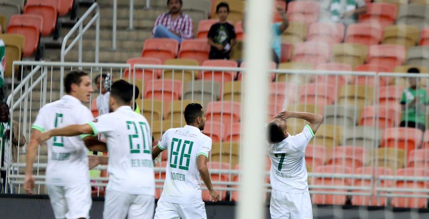 المدير الفني أشاد بهما.. أهلي جدة يسعى لتجديد عقد نجمي فريقه