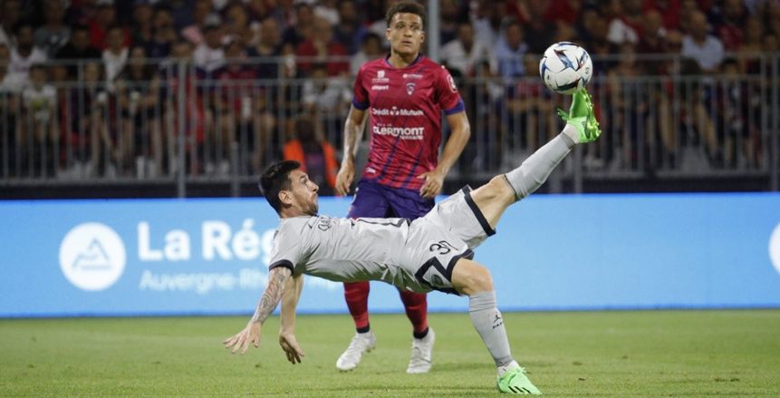 مدافع السعودية قبل كأس العالم: إيقاف ميسي يحتاج لدعاء الوالدين