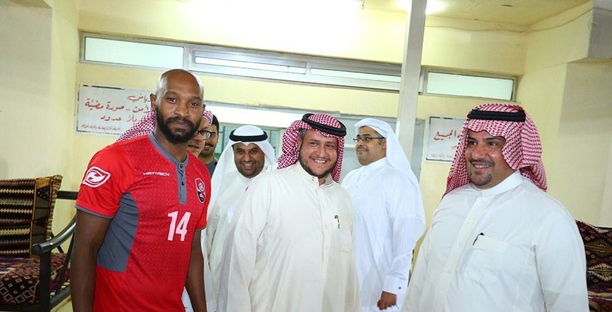 بالصور|"شيكابالا" يشارك في أول مران مع الرائد بالسعودية
