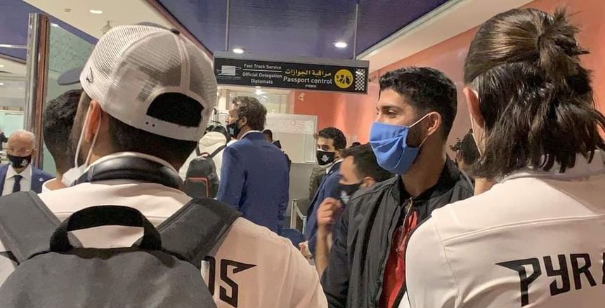 فرجاني ساسي يلتقي بعثة بيراميدز في المغرب ويجتمع بـ العيوني
