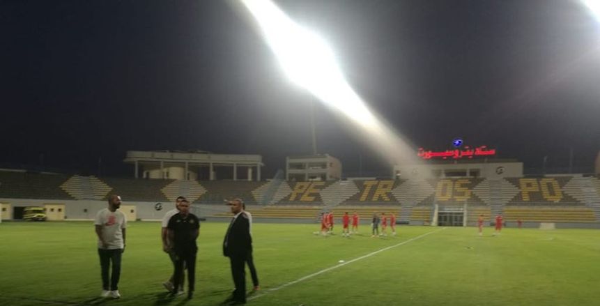 كان 2019| بالصور.. منتخب الجزائر يخوض تدريبه الأول على ملعب بتروسبورت