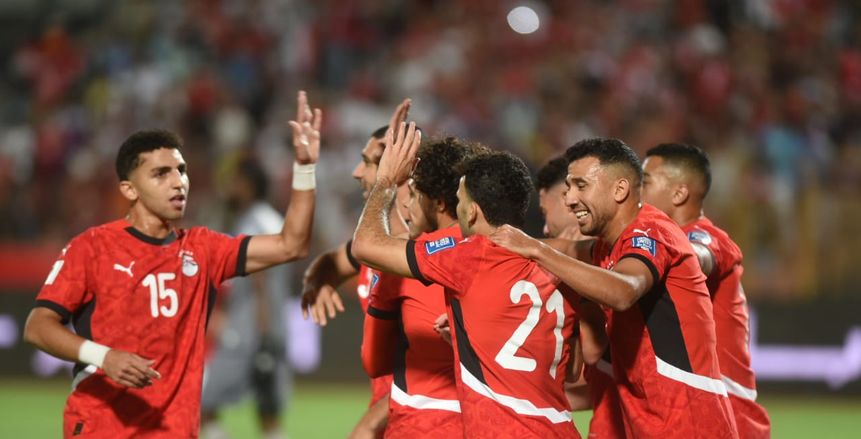ليلة الاحتفال بالصعود للمونديال.. مصر تتفوق على غينيا بيساو برأسية حمدي في الشوط الأول