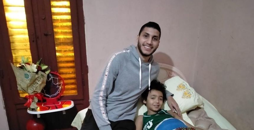 أحمد عادل يزور ناشئ الاتحاد السكندرى بعد تعرضه لإصابة قوية