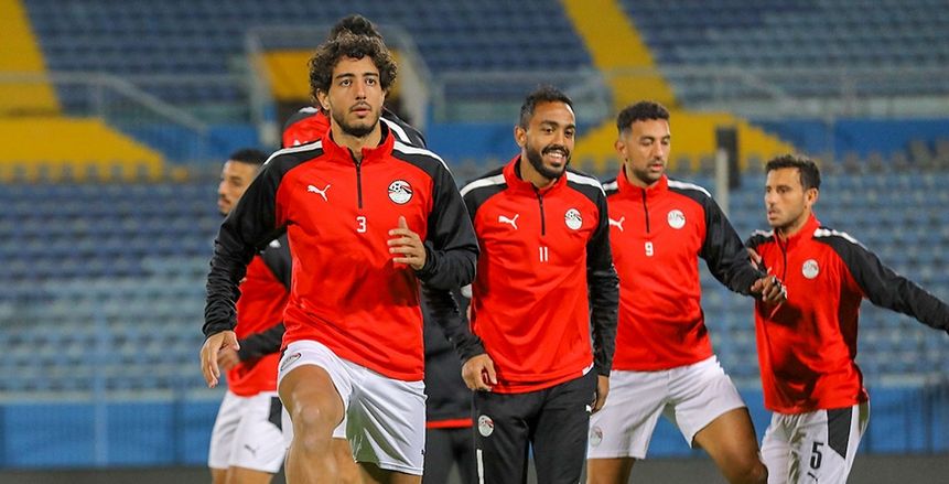 طرد محمد هاني من مباراة مصر والجزائر الودية