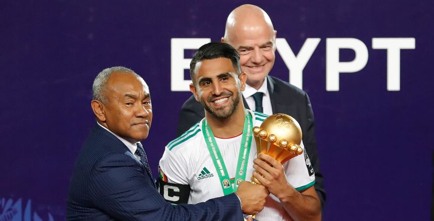 عاجل.. لاعبون عقدوا العزم أن تحيا الجزائر.. محاربو الصحراء أبطال أفريقيا 2019