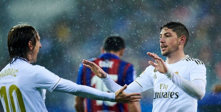 فيديو.. ريال مدريد يتصدر الليجا مؤقتاً وفالفيردي يحرز في رباعية إيبار