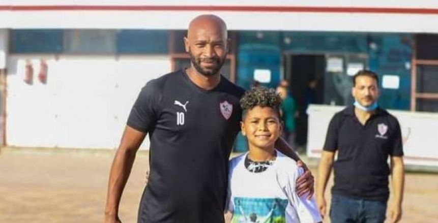 الزمالك ينفي طرد محمود علاء لـ«الطفل الباكي»: أبعدناه عن الإحماء فقط