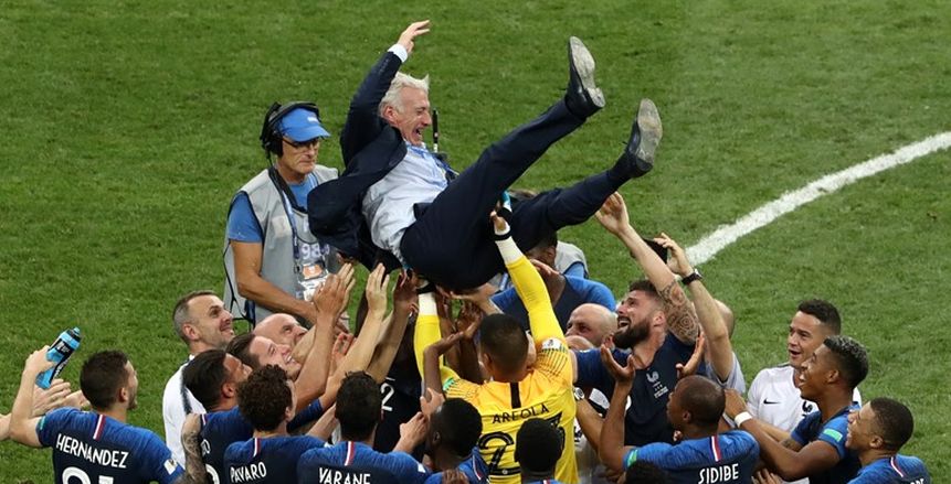 بعد تتويجه بالمونديال الروسي.. إنجاز تاريخي جديد لـ «ديشامب»
