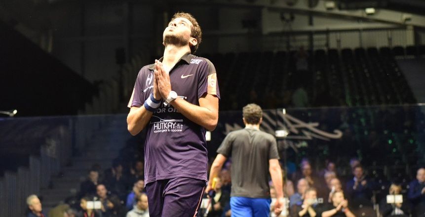 بطل العالم ينجو ويصعد للدور الثاني ببطولة بريطانيا المفتوحة للاسكواش