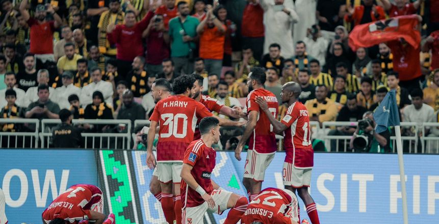 ديلي ميل: الأهلي يقصي بنزيما وكانتي وفابينيو من كأس العالم للأندية رغم تاريخهم الكبير