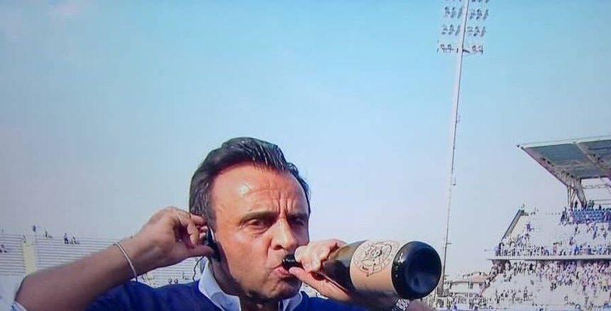 بالصور| ظهورغريب لرئيس نادي إمبولي بعد الصعود للدوري الإيطالي