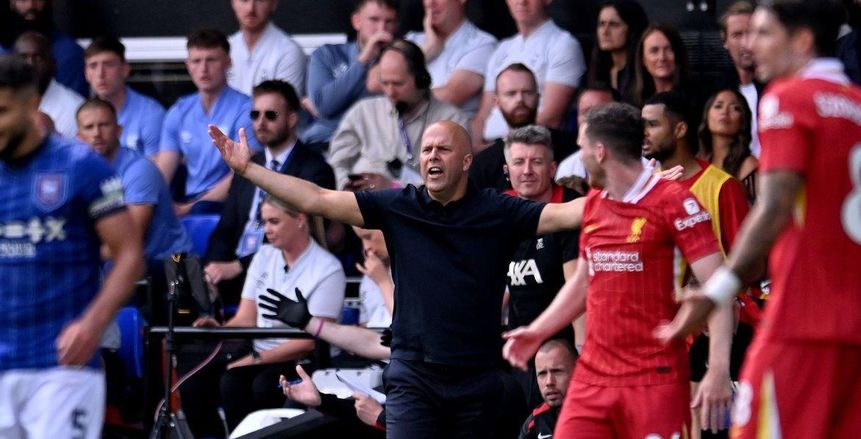 في موسمه الأول.. أرني سلوت يكتب رقما قياسيا مع ليفربول