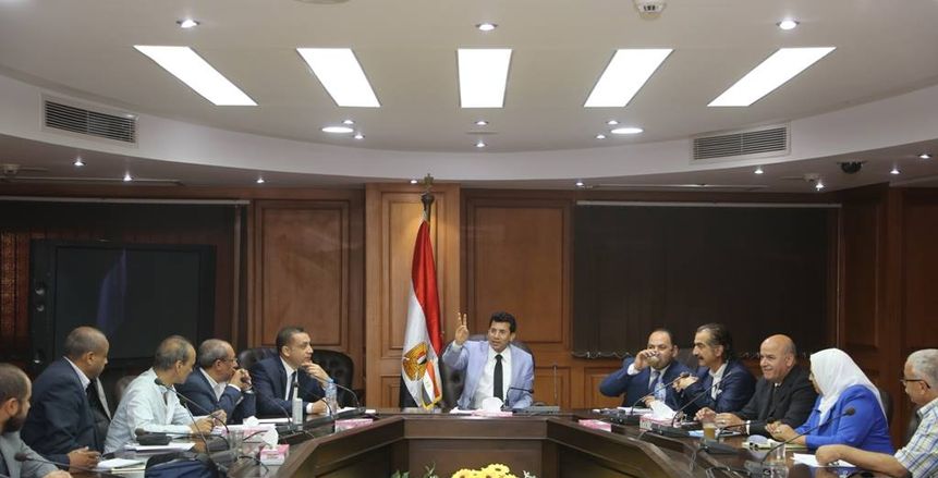 بالصور| وزير الرياضة يعقد اجتماعا تنسيقيا لتطوير دوري مراكز الشباب