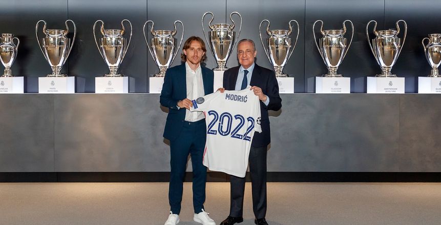 رسميا.. ريال مدريد يجدد عقد لوكا مودريتش