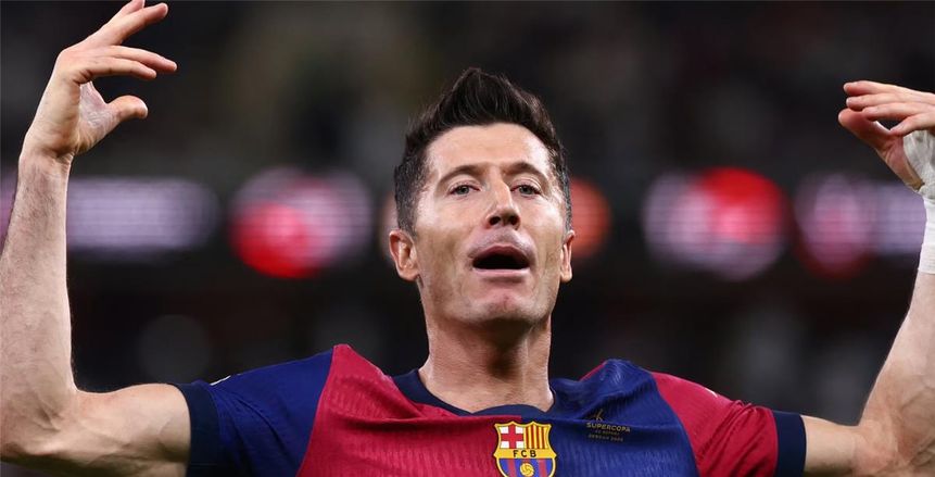 برشلونة يخطط لضم إيتا إيونج لخلافة روبرت ليفاندوفسكي