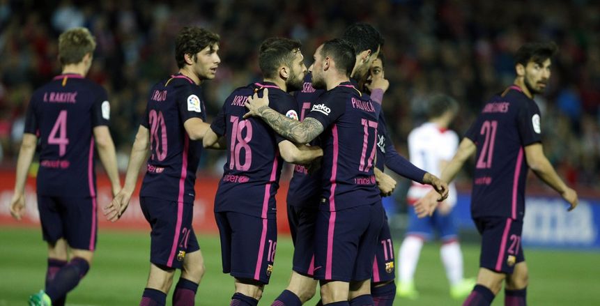 بالفيديو| الحكم "مانزانو" أسرع من لاعبي برشلونة