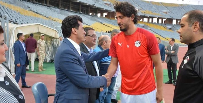 بالصور| وزير الرياضة يحضر تدريب المنتخب الوطني ببرج العرب استعدادًا لأمم أفريقيا