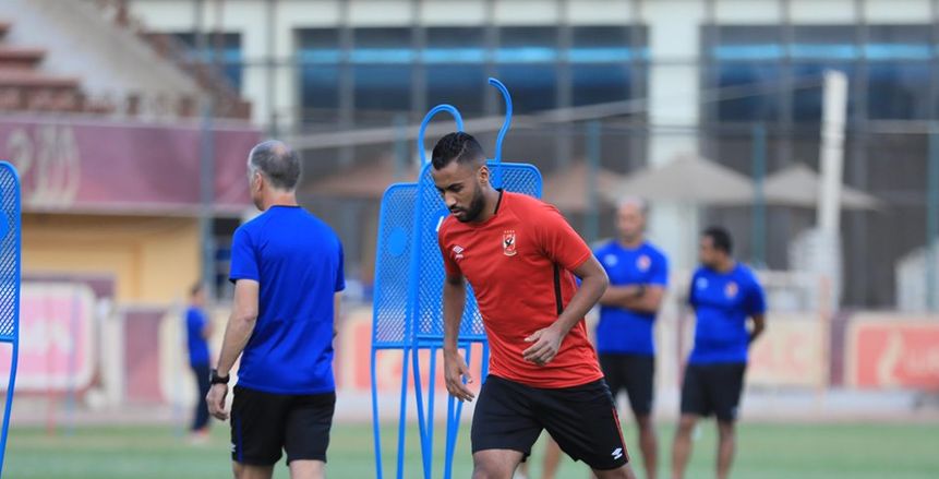 إصابة حسام عاشور في تدريب الأهلي ويغادر الملعب