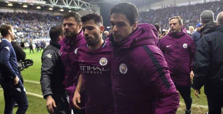 الاتحاد الإنجليزي يرفض معاقبة أجويرو بعد الاعتداء على مشجع ويجان
